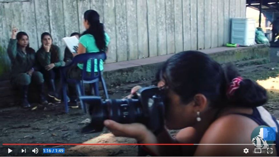 Still from the Farc Mannequin Challenge showing female rebels