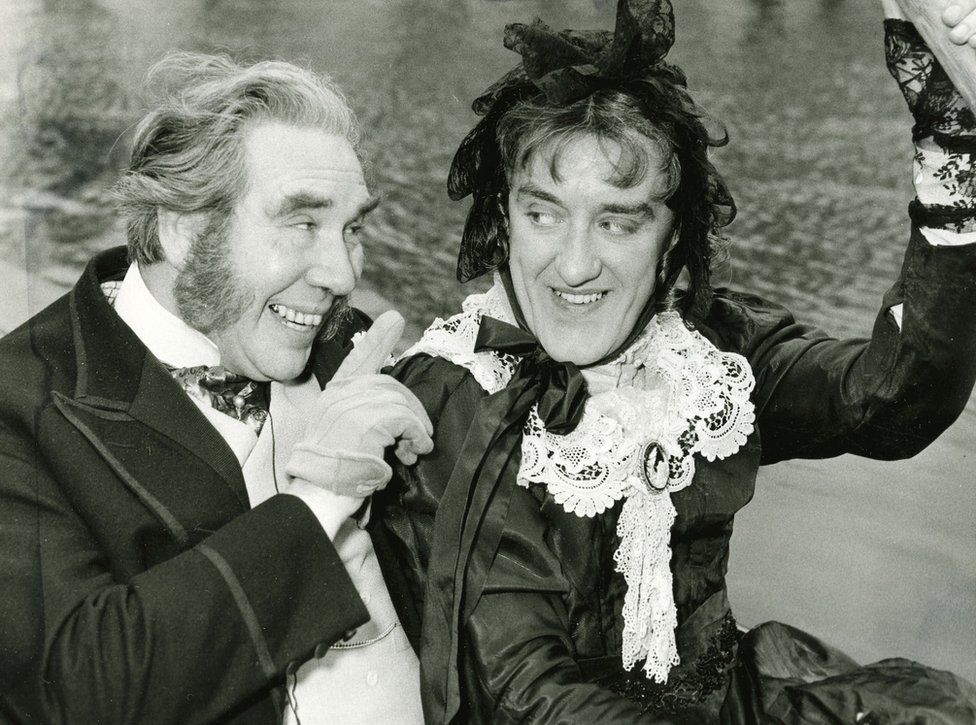 Bernards Cribbins and Sir Donald Wolfit in Charley's Aunt