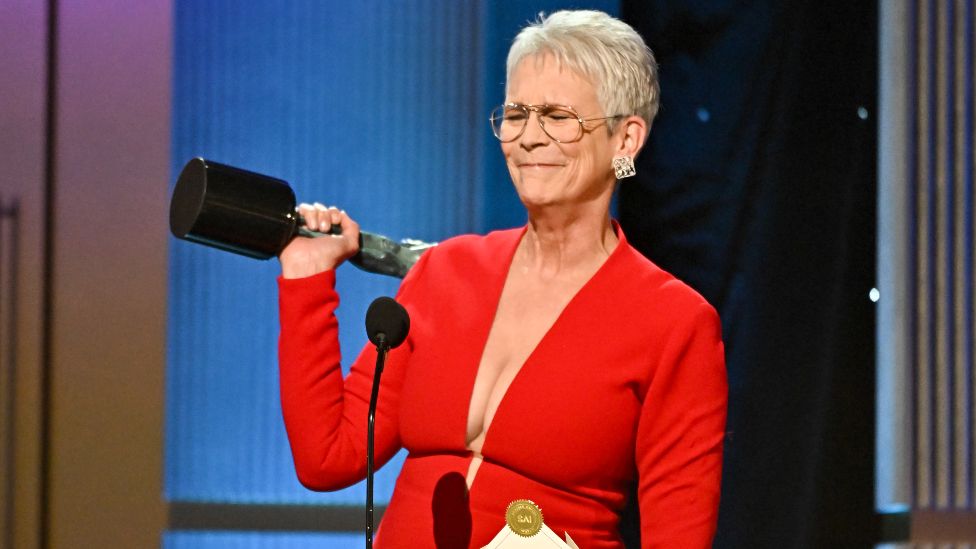 Jamie Lee Curtis accepts the Outstanding Performance by a Female Actor in a Supporting Role award for "Everything Everywhere All at Once" onstage during the 29th Annual Screen Actors Guild Awards at Fairmont Century Plaza on February 26, 2023 in Los Angeles, California
