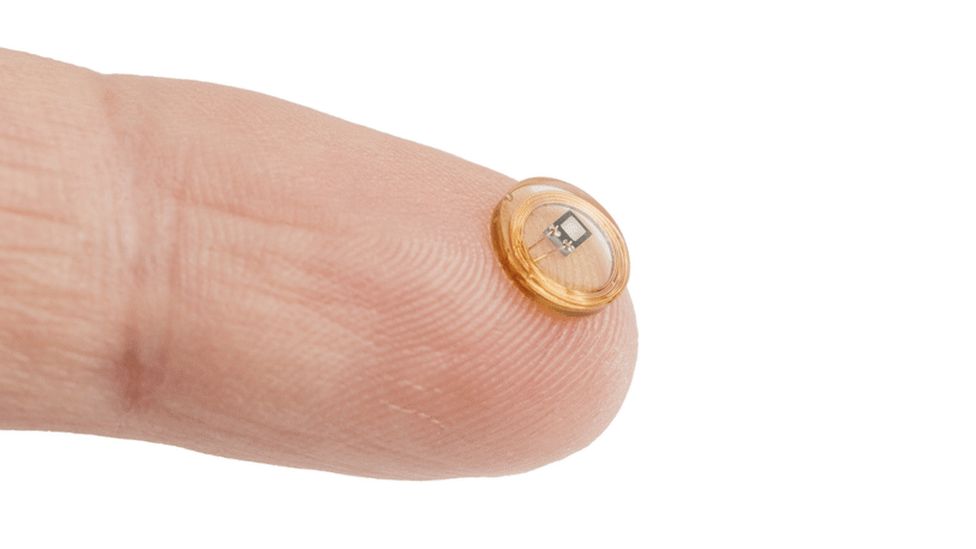 RfID chip for implanting in finger