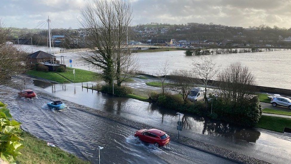 Flooding in Carmarthen town centre as River Tywi bursts its banks