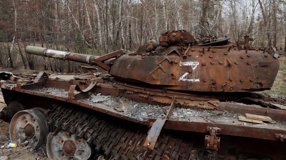 Изображение на унищожен руски танк в Украйна