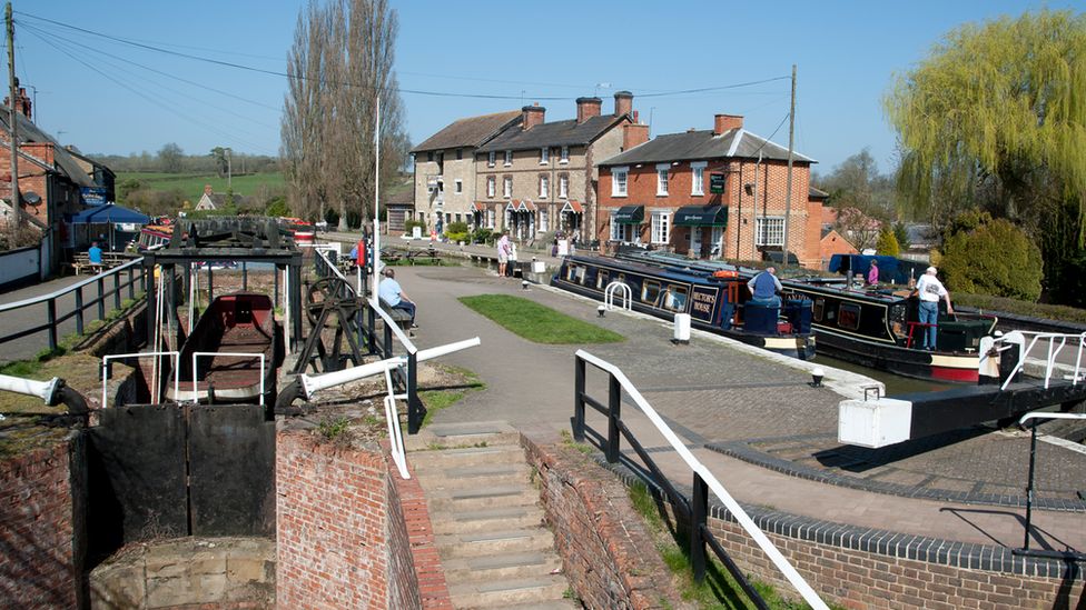 The grand Union Canal at Stoke Bruerne in Northamptonshire