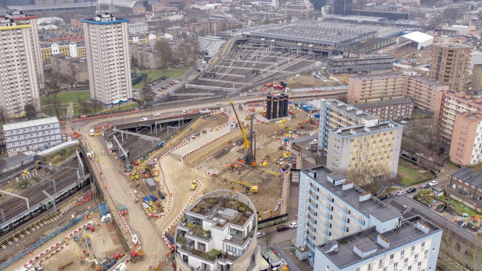 HS2 will run through to London Euston, Chancellor Jeremy Hunt says