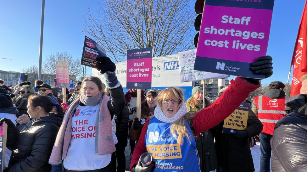 Nurses' strike Picket line workers explain why they took action BBC News