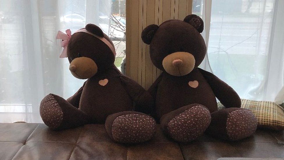 Toy bears in cafe