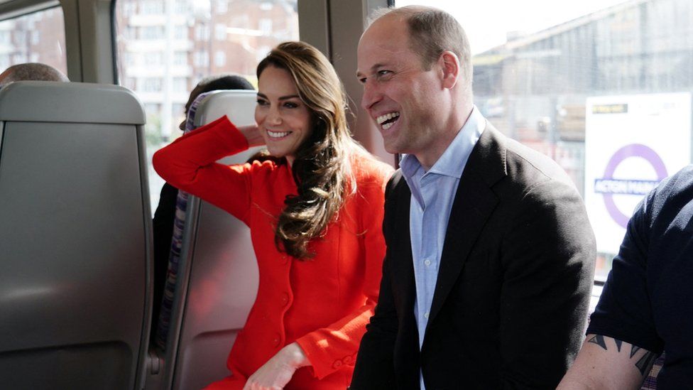 William and Kate on tube