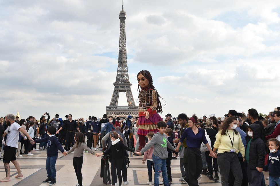 Маленькая Амаль в Париже