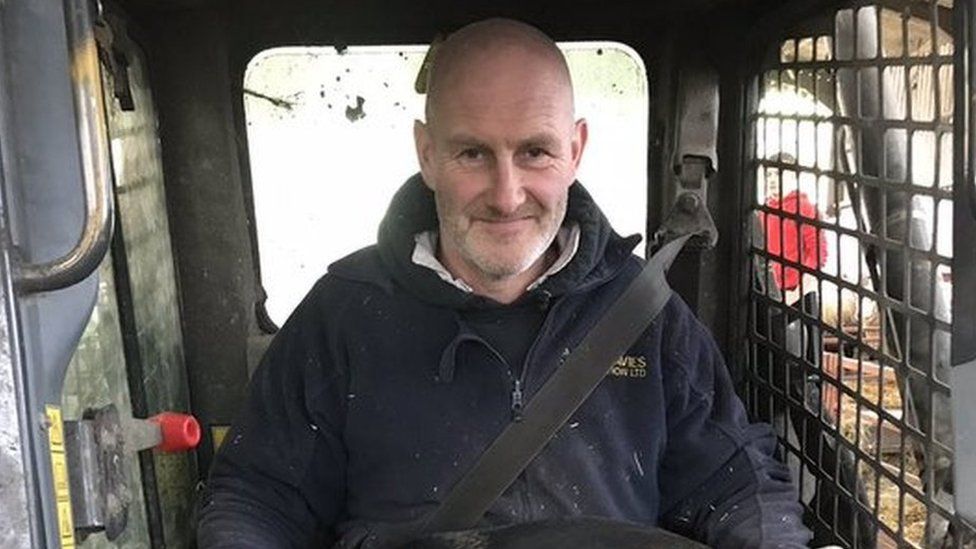 Farmer Richard Tudor killed in tractor accident at Llanerfyl - BBC News