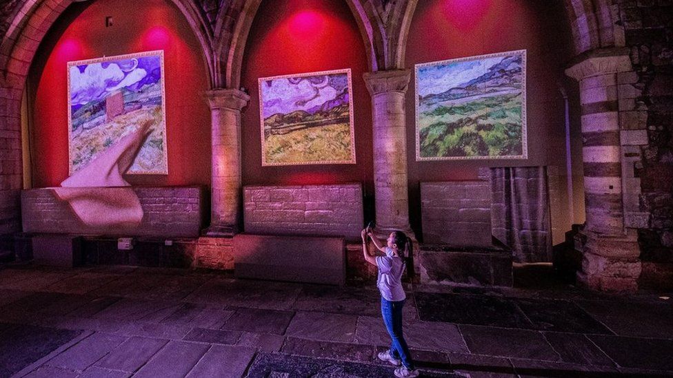 Van Gogh projections in York