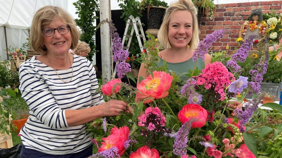 Louisa Butcher and Sarah Hammond of Flowers from the Farm