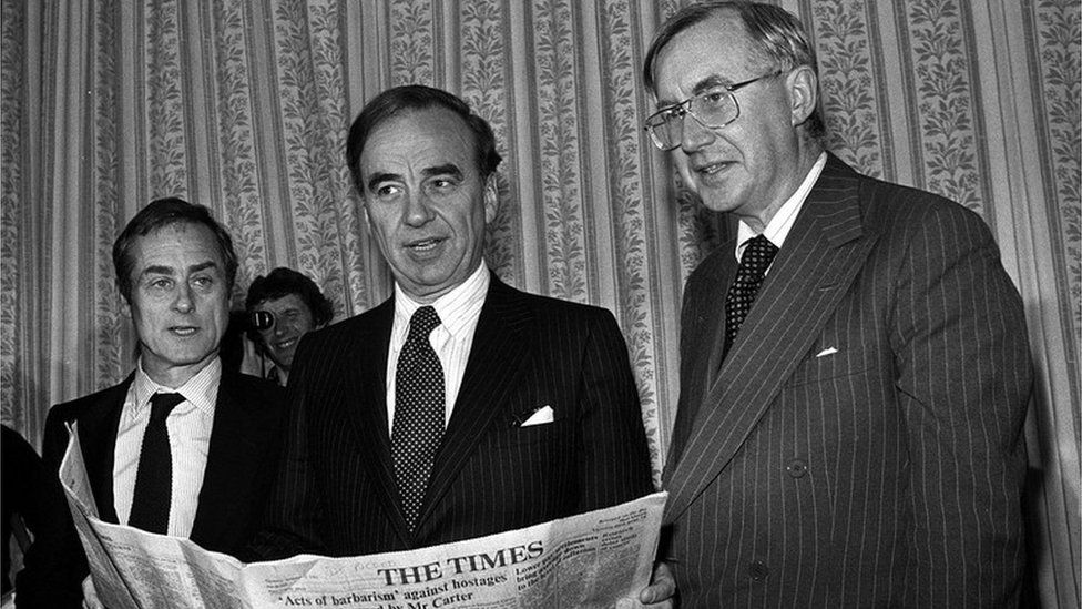 Harold Evans, Sunday Times Editor; Australian press magnate Rupert Murdoch and William Rees-Mogg, The Times Editor