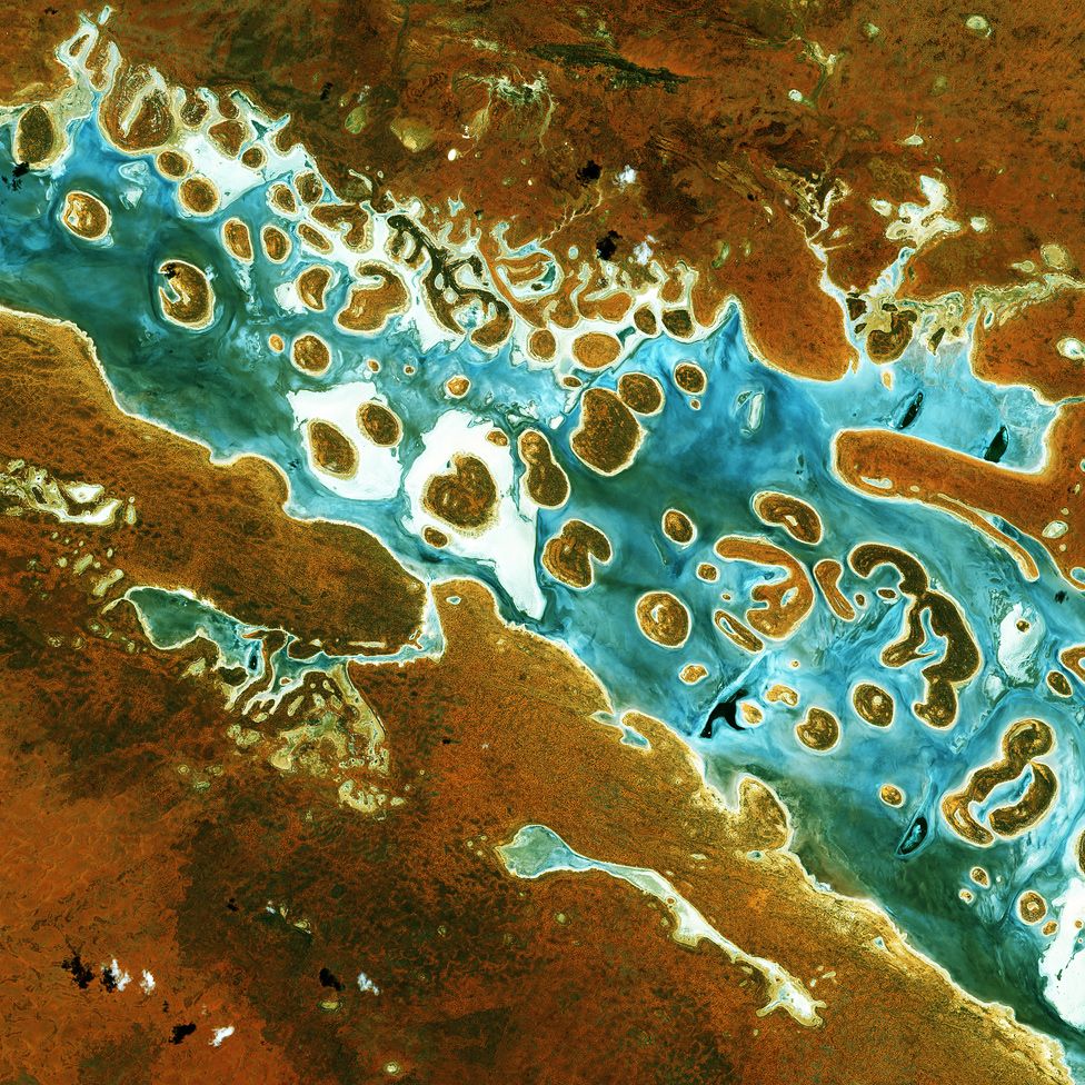 Lake Amadeus in Australia's Northern Territory