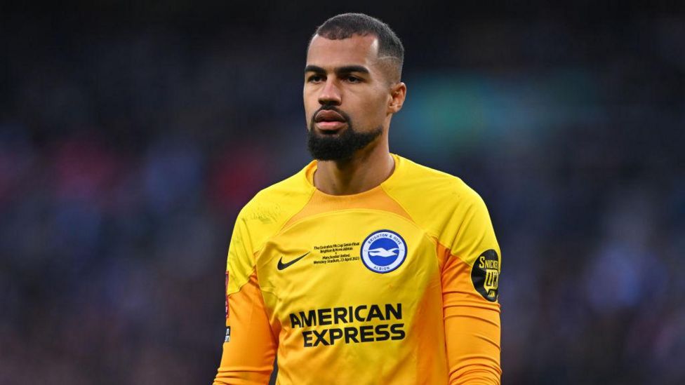 Brighton: 'We decided together the best solution was for Robert to stay ...