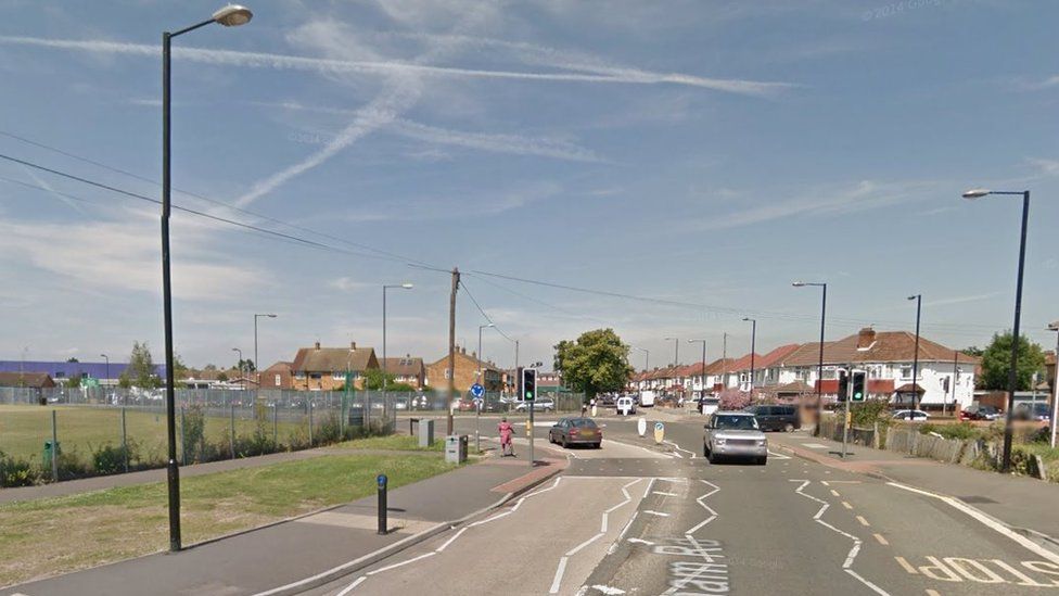 Man dies after being struck by car in Slough - BBC News