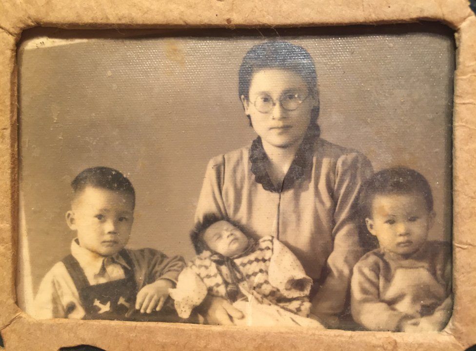 Photos de Huang Chun-lan et frères et sœurs et mère
