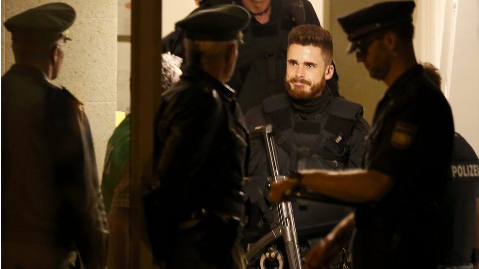 German police at an apartment block in Munich, 23 July