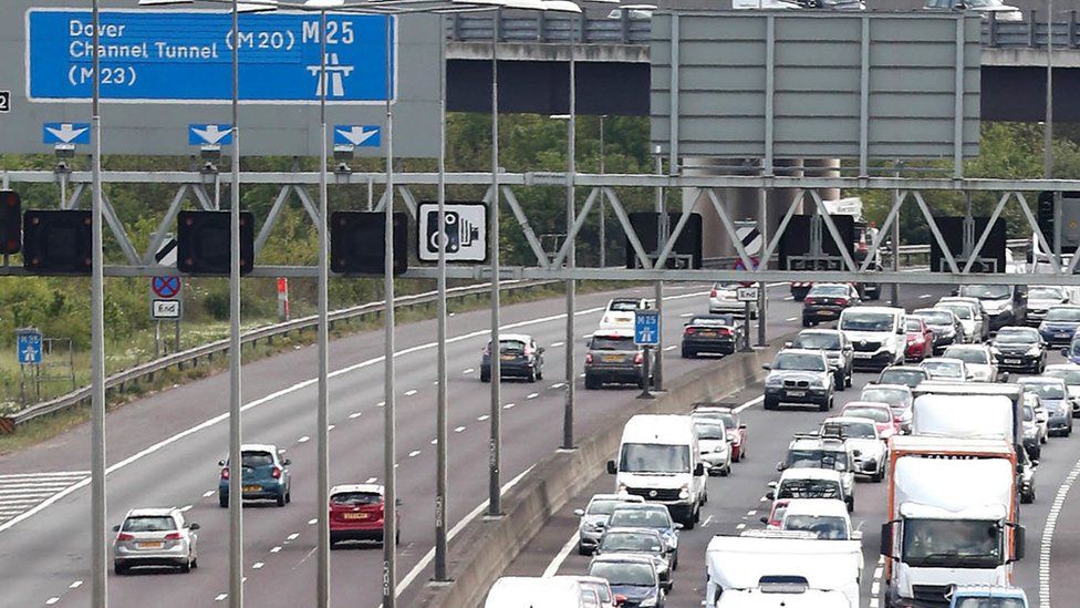 Traffic congestion on the M25
