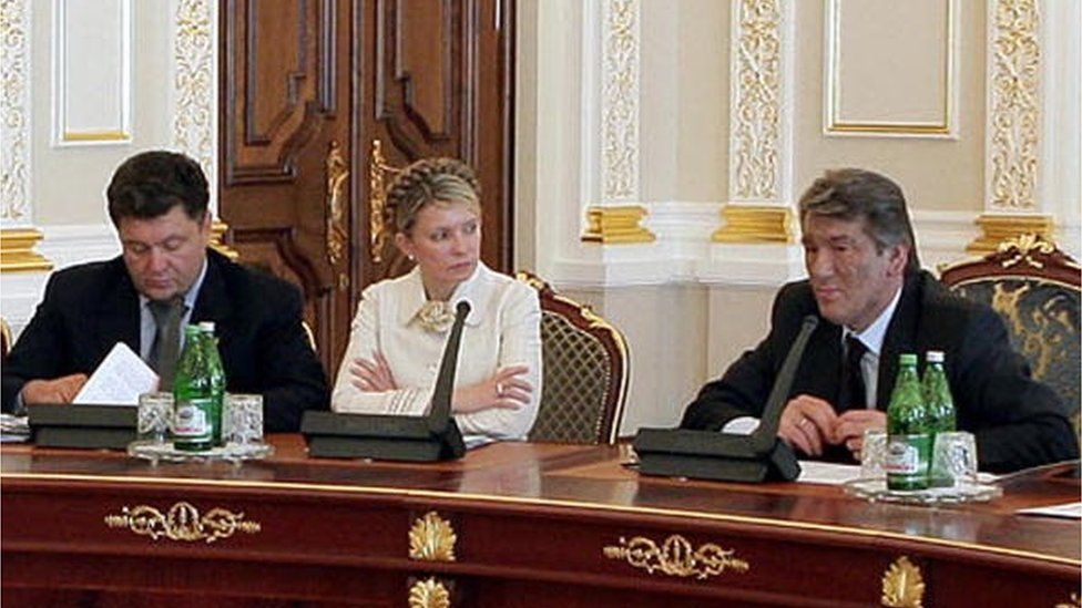 Перше премєрство Юлії Тимошенко тривало з лютого по вересень 2005 року