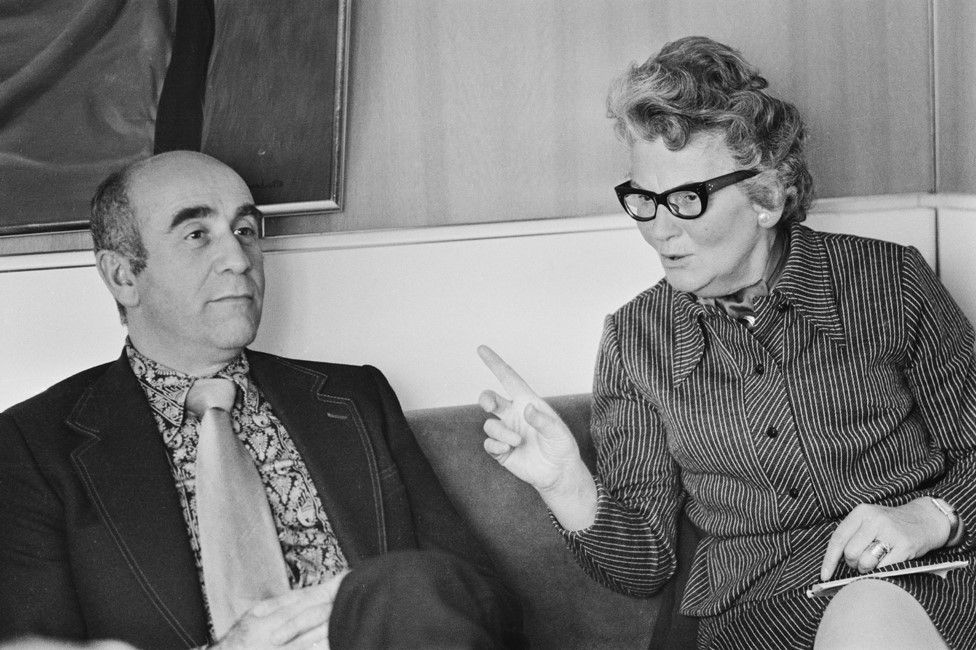 Mary Whitehouse and actor Warren Mitchell discuss their views on television at a meeting in 1972.