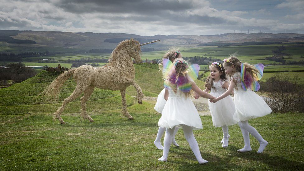 Sculpture made to mark Sunday's National Unicorn Day - BBC News