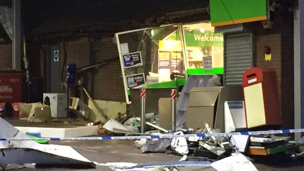 Tractor and digger used in Gomshall cash machine ram-raid - BBC News