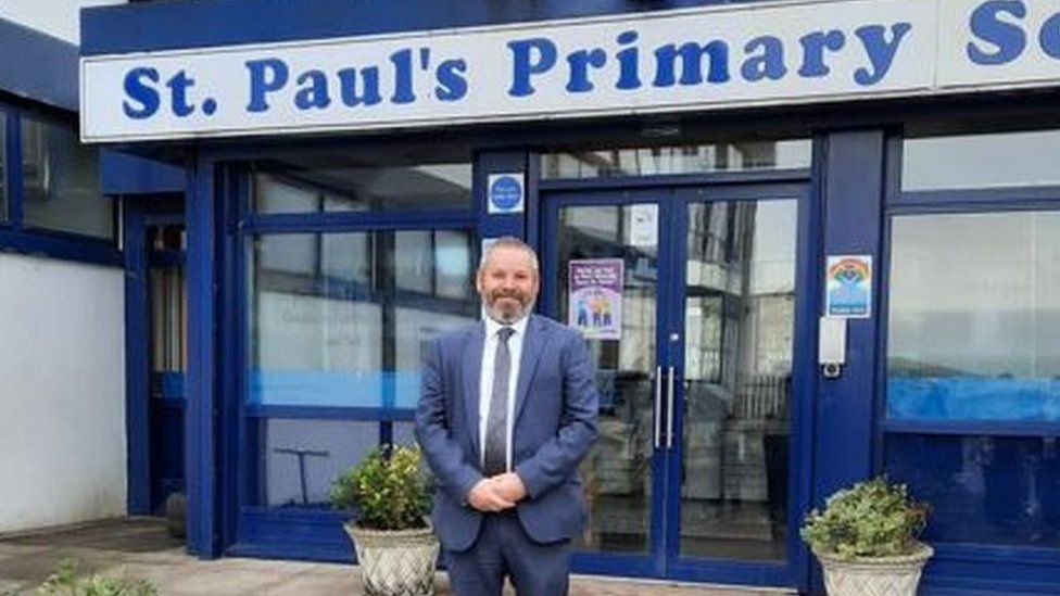 Trauma NI teachers taught to spot children's fears BBC News