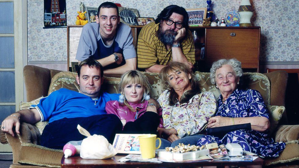 Liz Smith Royle Family Co Stars Lead Tributes Bbc News