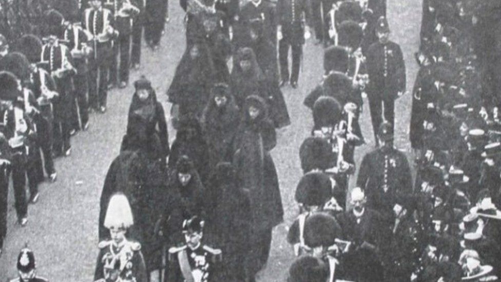 The royal family in the procession