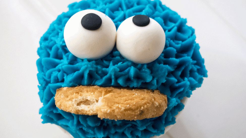 sesame street cookie monster eating cookies