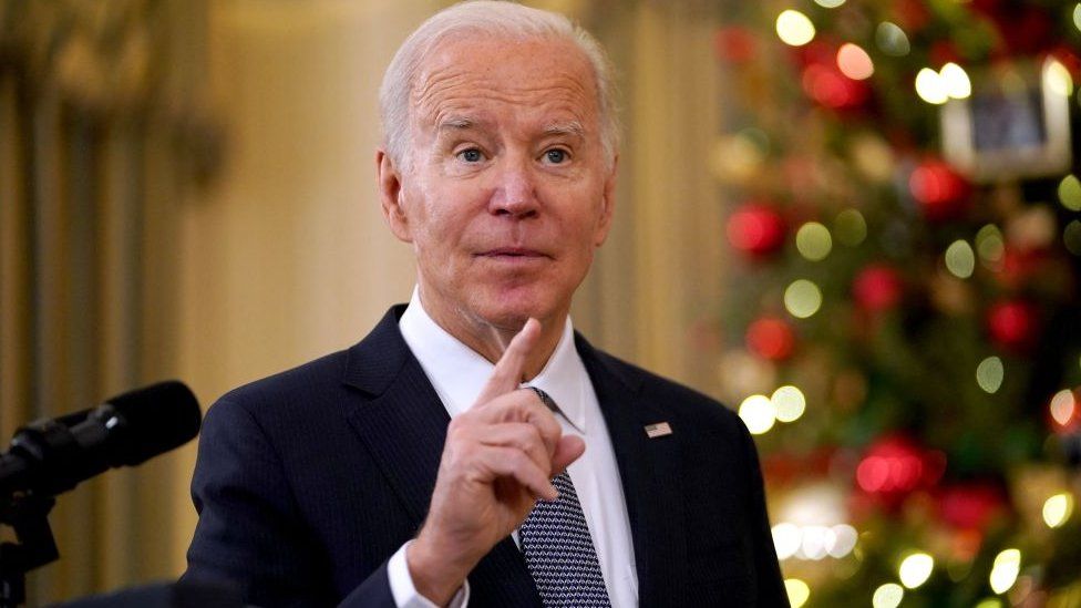 Russia Ukraine: Biden warns Russia against Ukraine &#39;red lines&#39; - BBC News