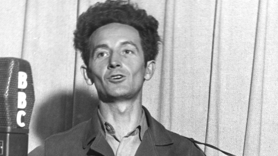 Woody Guthrie in 1944