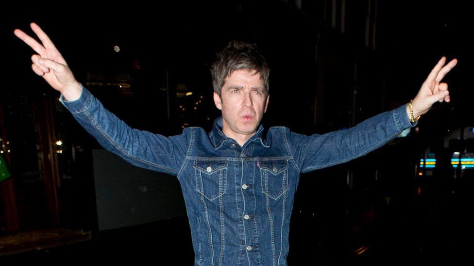 Noel Gallagher arriving at the club in 2014