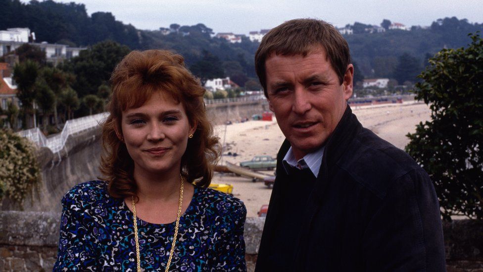 Amanda Redman and John Nettles during filming for the Series 4 Christmas Special