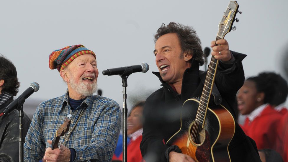 Pete Seeger and Bruce Springsteen in 2009