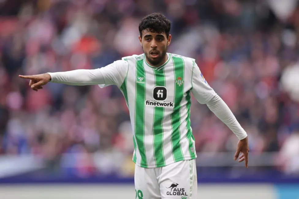 Palace in Negotiations for Betis Defender Riad.