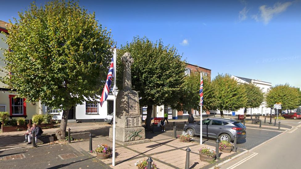 New town square built as £1.1m scheme begins in Cullompton BBC News