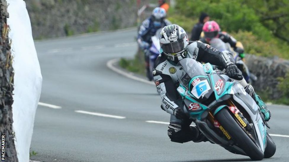 Isle of Man TT: Dunlop edges Hickman to complete Supersport double ...