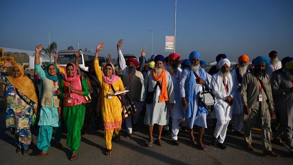 Sikh pilgrims arrive at Kartarpur