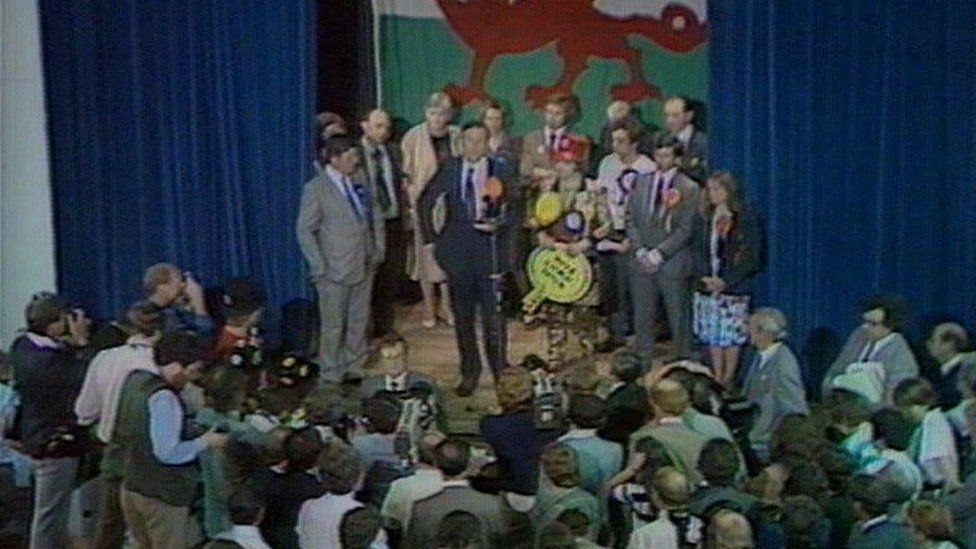 Result declaration at 1985 Brecon & Radnorshire by-election