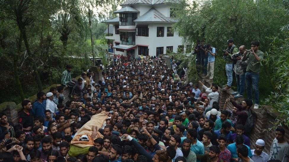 Crowds at Wani's funeral