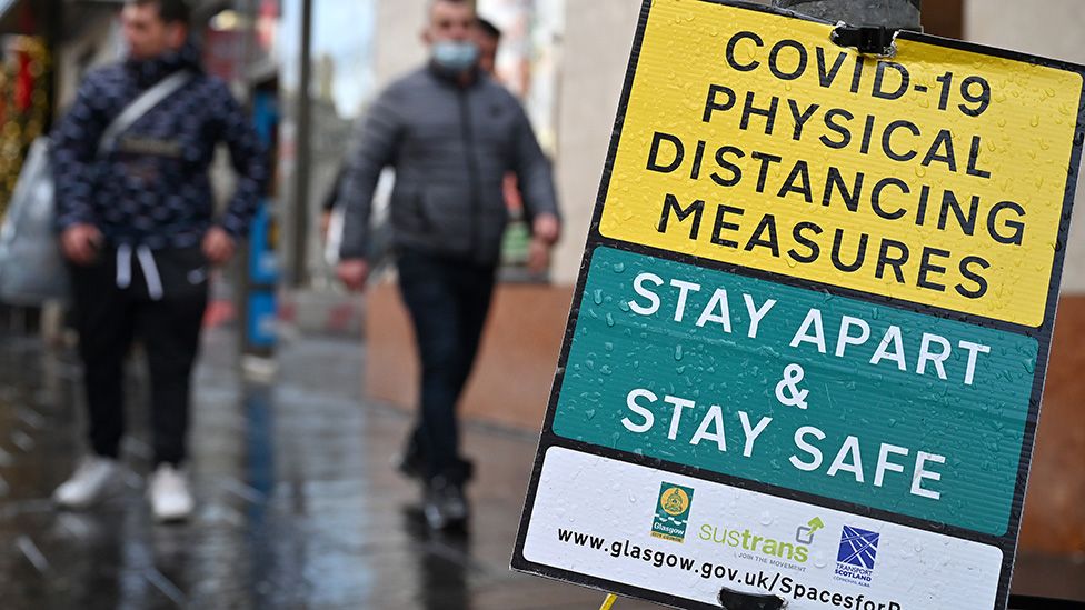 Covid in Scotland: Unvaccinated people become focus of Glasgow response ...