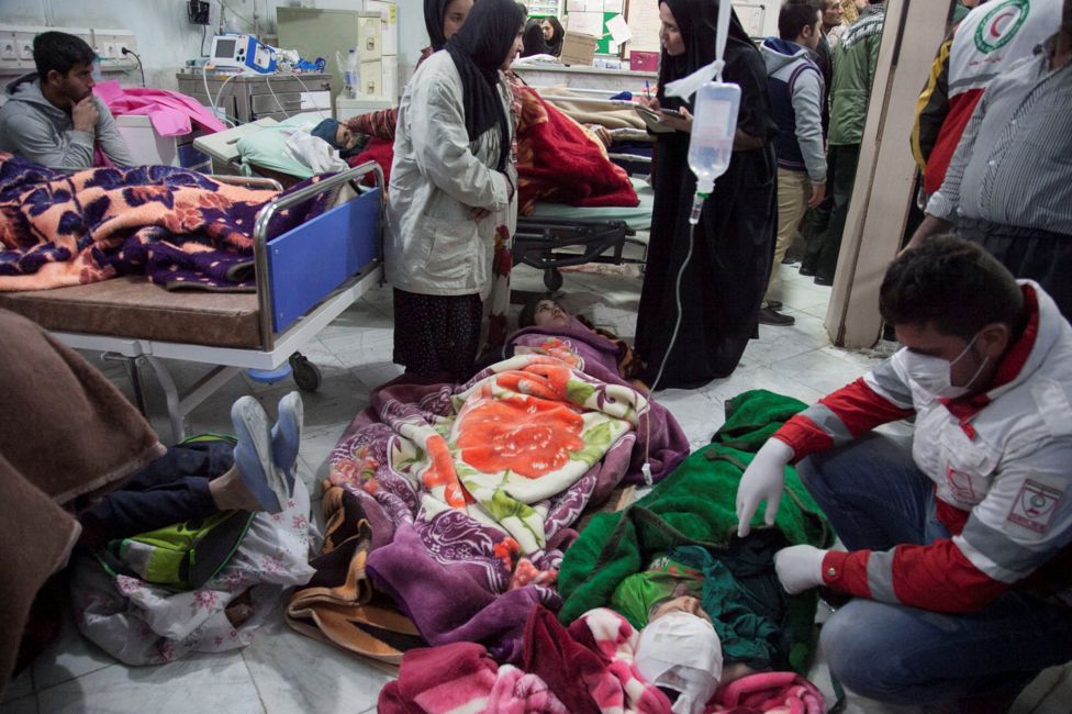 Hospital en Irán atiende las víctimas del terremoto