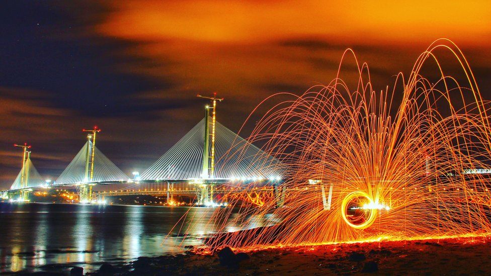 Fireball fun from the shore near Hopetoun House