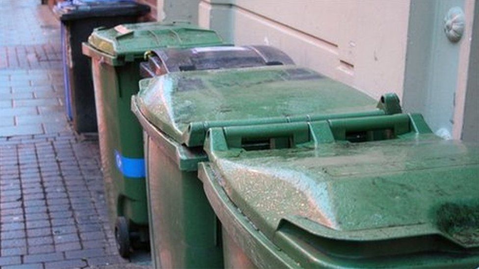 Garbage Bin / Trash Bin 240L – Wintess Commercial