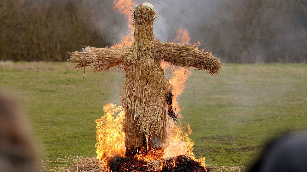 Straw bear is burnt to mark end of Whittlesey festival