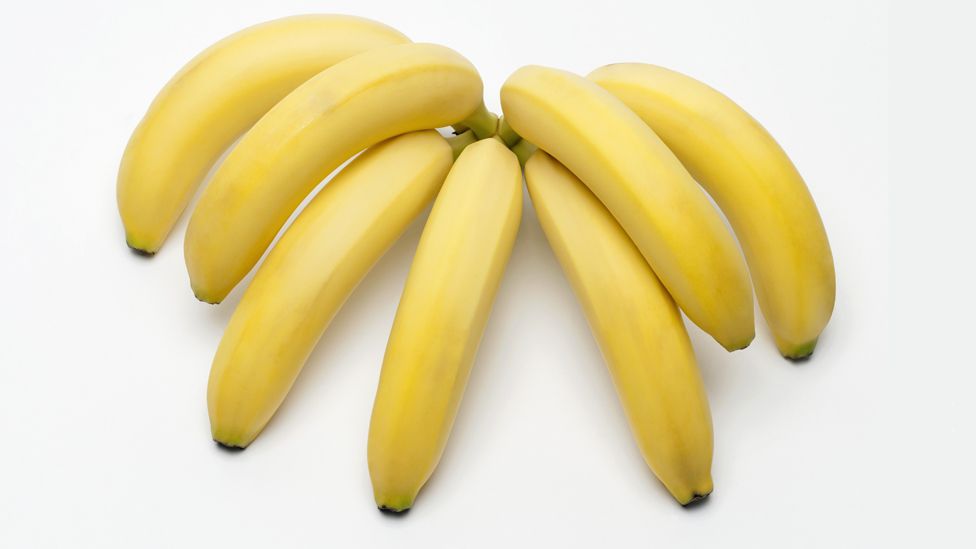 Bunch of seven bananas