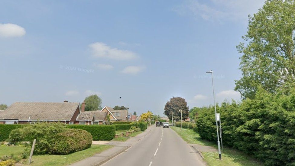 Woman killed after being struck by car in Lincolnshire village - BBC News