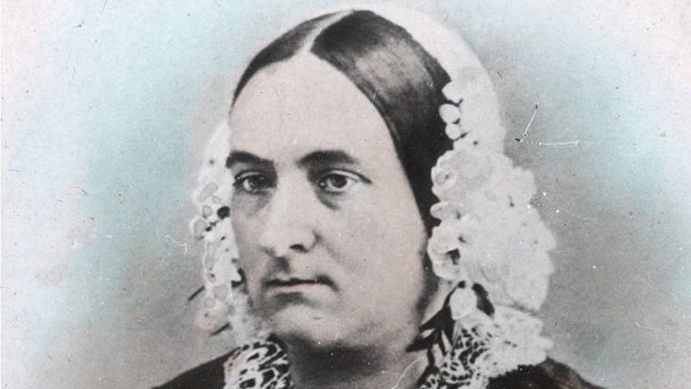 Dr Livingstone book bought for 99p sells for £3,000 BBC News