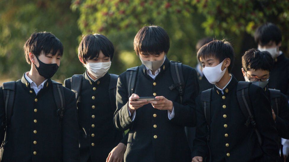 School uniform: Japan's strict rules to change in some schools - BBC ...